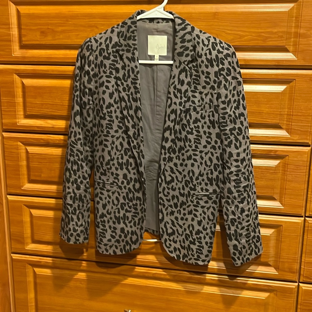 Leopard print blazer